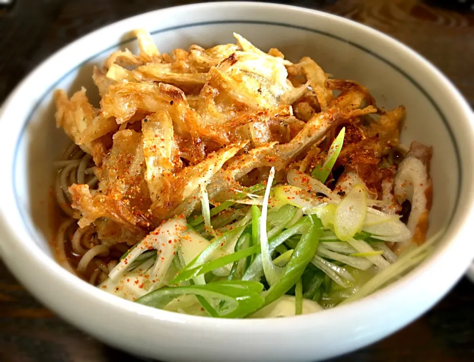 昼は やはり麺 「ゴボ天ぶっかけ蕎麦」|muutさん