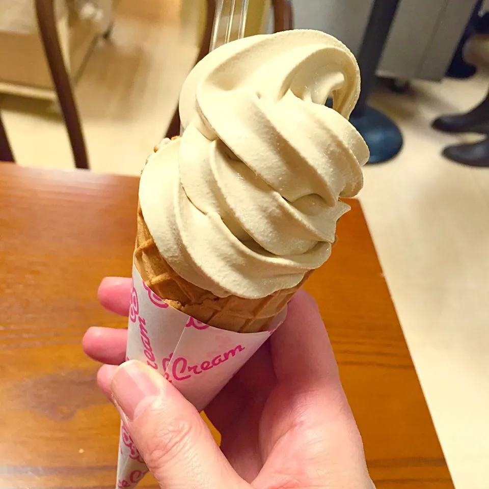 サッポロミルク 徳光珈琲コラボ特製ソフトクリーム@札幌三越 北海道味覚めぐり|カウンター嬢さん