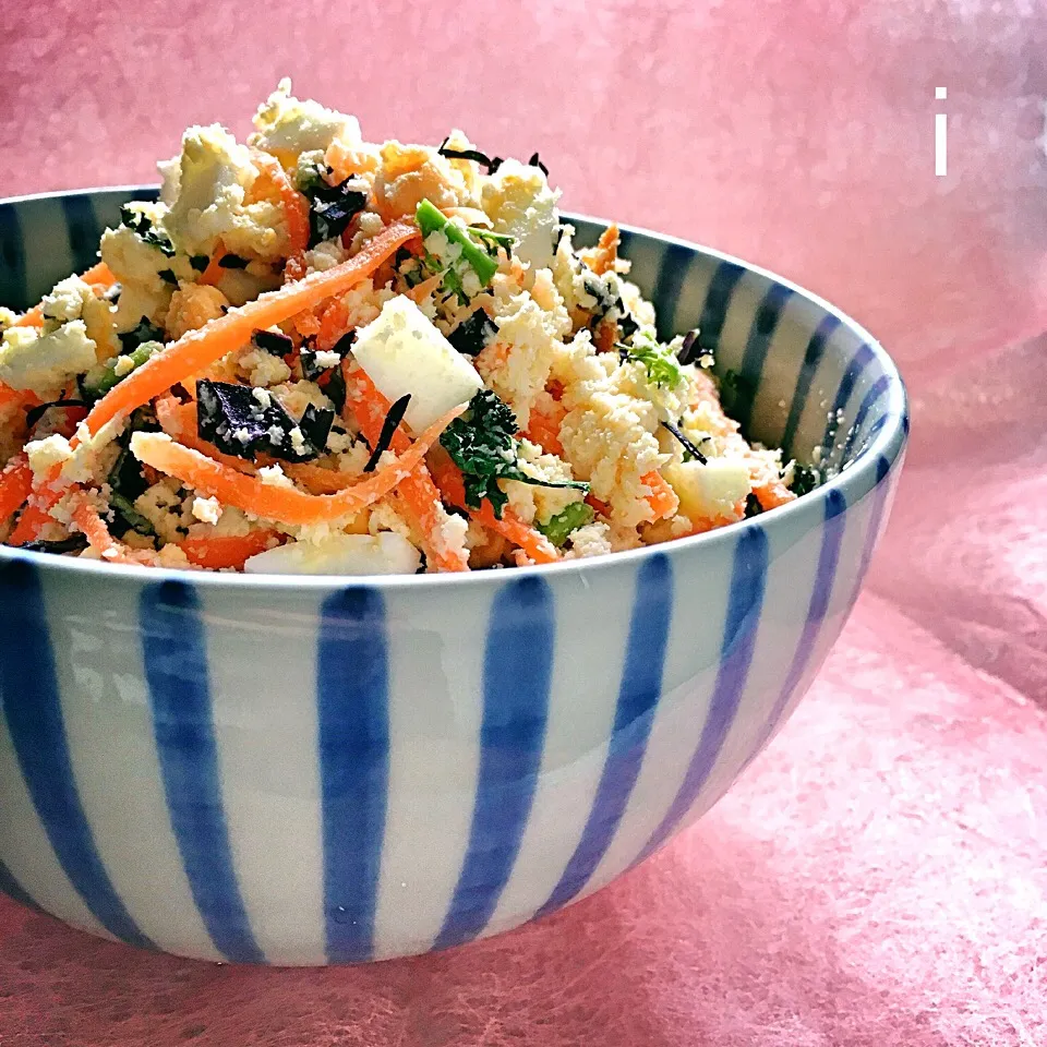 Snapdishの料理写真:ハナたなさんの料理 絶品♡おからで具沢山のおつまみサラダ♡ 【Soybean fiber salad】|izoomさん