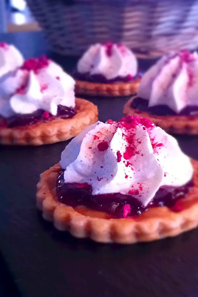 Snapdishの料理写真:Salted caramel tartlets, cherry jam, chantilly cream, freeze dried raspberries|Paul Macnishさん