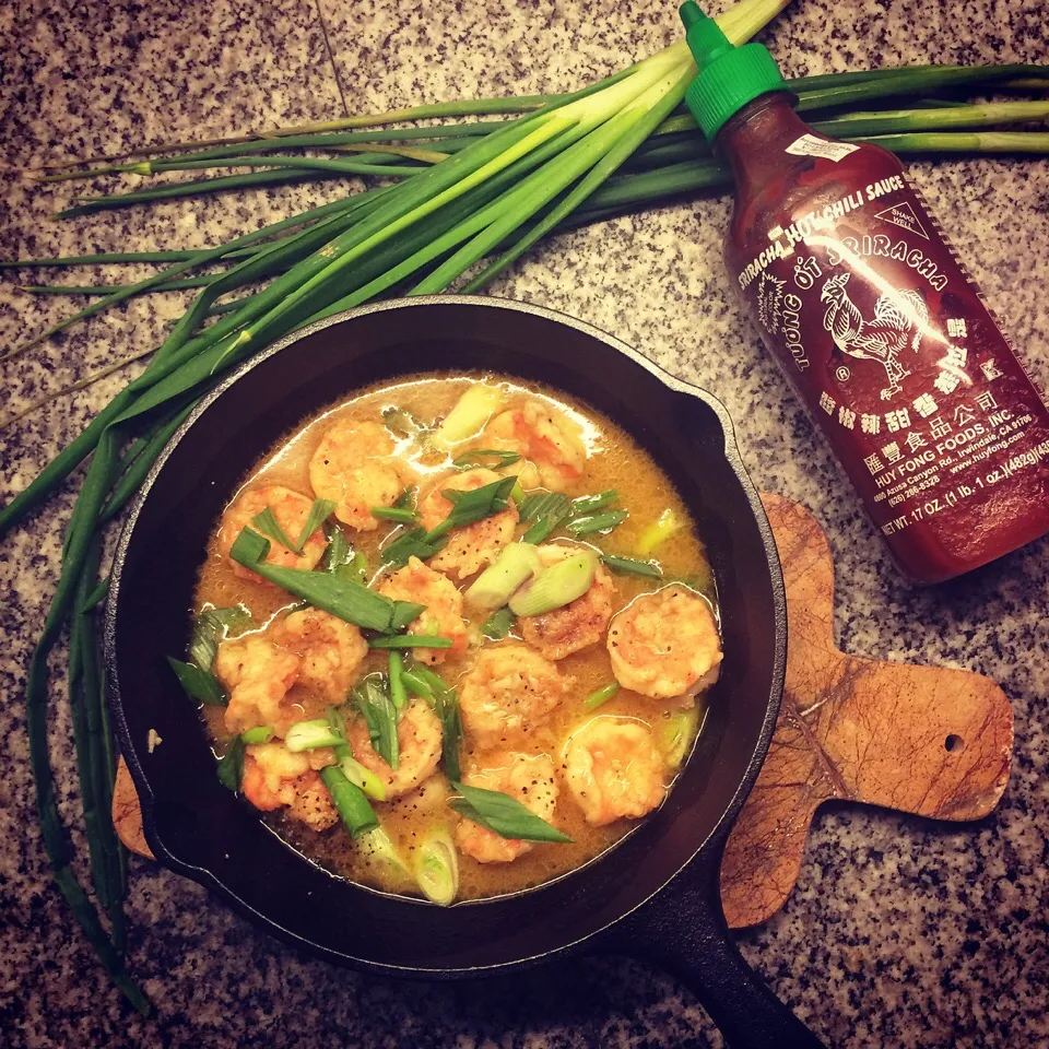 Garlic Sriracha Shrimps💕 ガーリックシラチャシュリンプ|Yuka Nakataさん