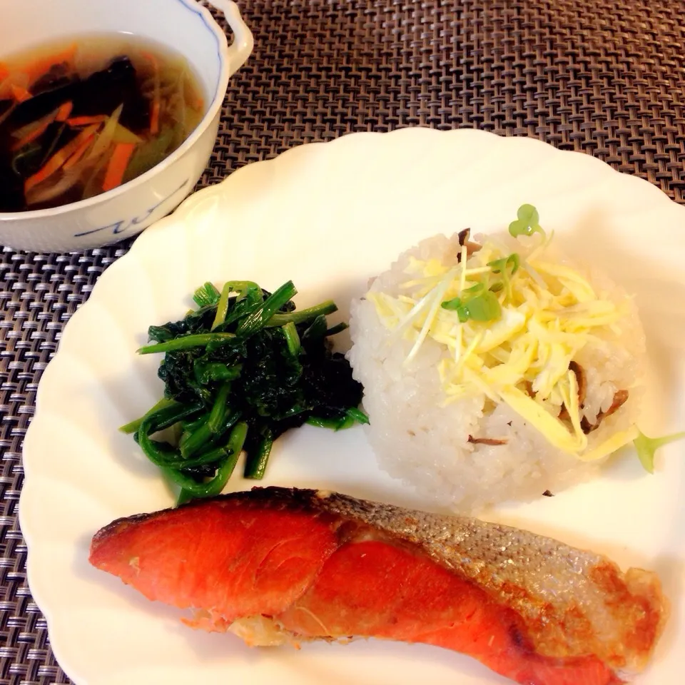 Snapdishの料理写真:桜央里ちゃんの✨オリーブオイルとキノコの炊き込み御飯✨|あーるさん