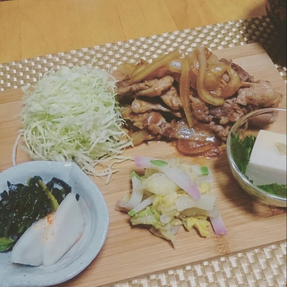 今日の夕飯。冷蔵庫にあるもので。|ゆうkitchenさん