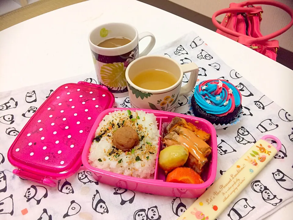 Today's lunch obento left over and my cupcake|Babyluv Cabrera Ocampoさん