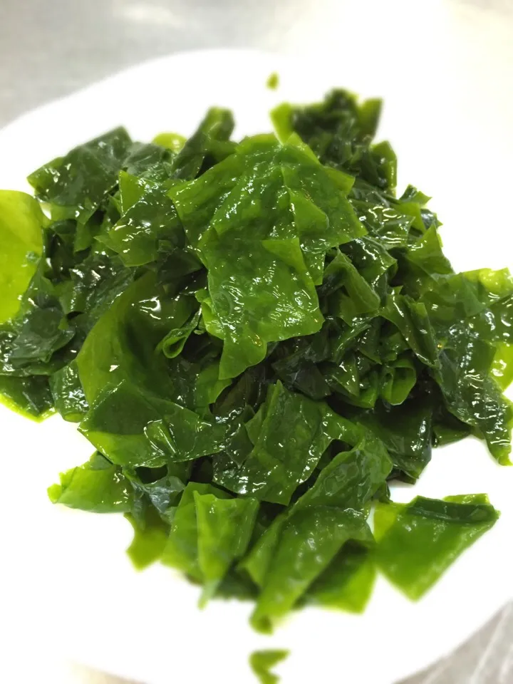 こんなに綺麗な色が出ます。
若芽しゃぶしゃぶでお出ししますよ‼️|料理長さん