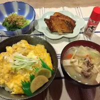 親子丼・豚汁・ホッケみりん干し・小松菜のおひたし〜1/12晩御飯|まーままさん