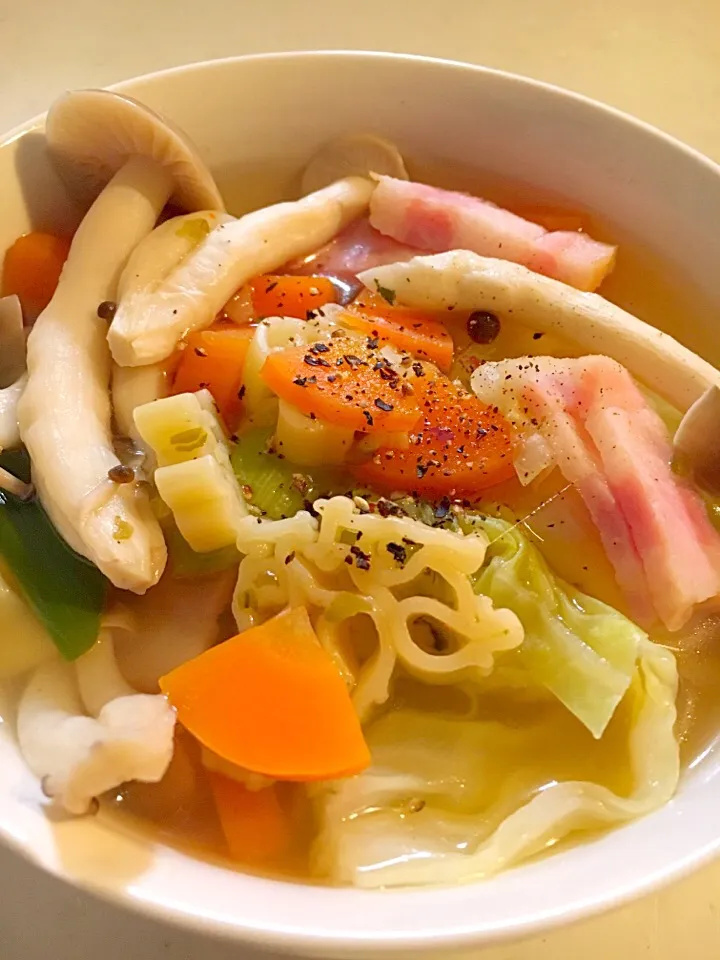 業務スーパーの浅漬けの素。再び。野菜のパスタスープ🍴|Sayakaさん