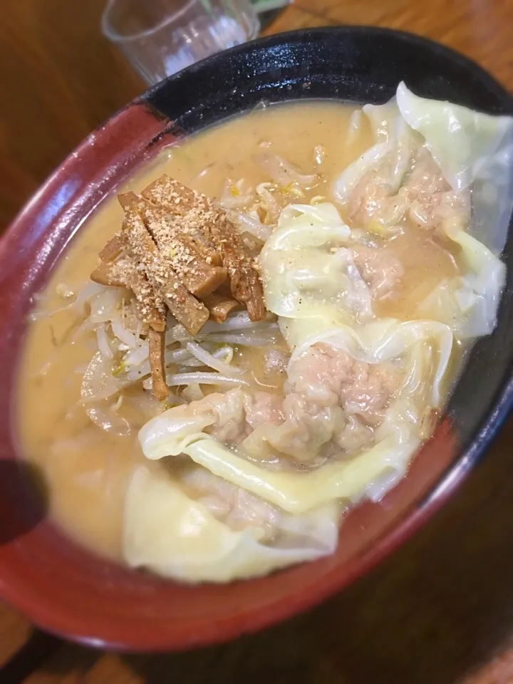 夜もラーメン
初来店

みそワンタン麺

次わこってり味噌にしよ|Satoshi Sakairiさん