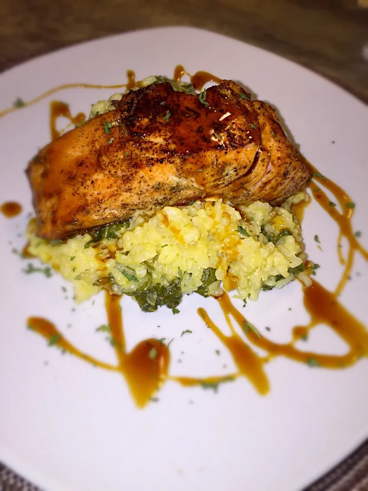 Pan Seared Salmon atop a Kale Risotto w/  a Sweet Bourbon Drizzle|RJさん