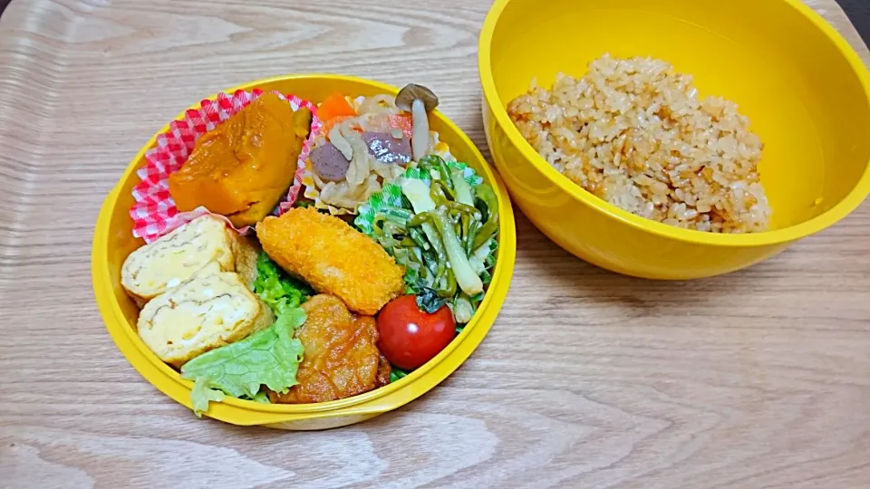 Snapdishの料理写真:ツナと生姜の炊き込みご飯弁当|みんさん