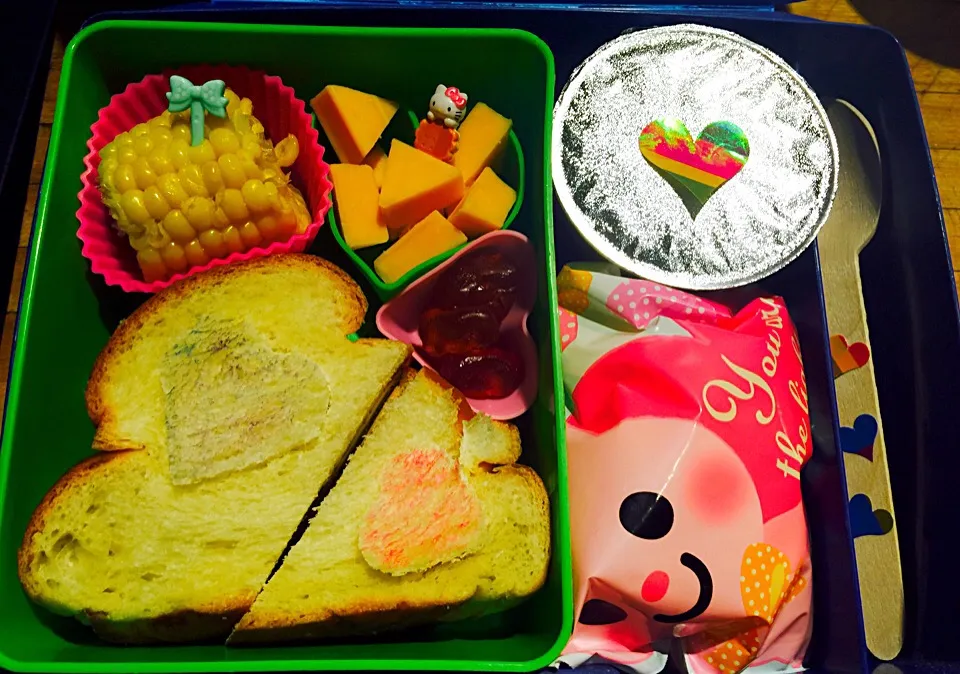 Snapdishの料理写真:Quick Heart Lunch Bento|Cheryl Melnickさん