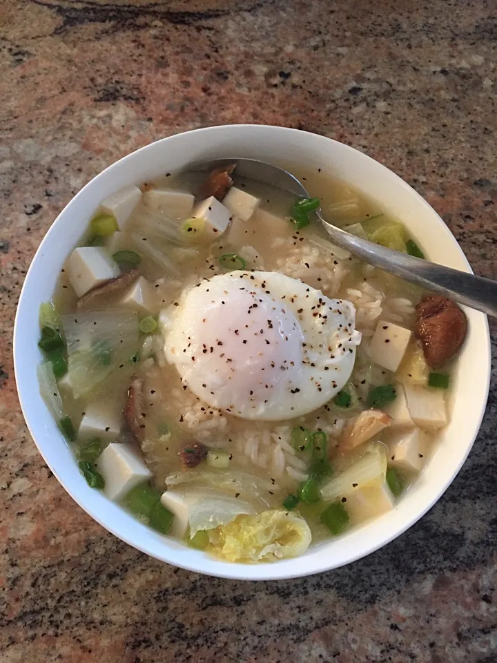 Cabbage Shiitake Tofu Egg Miso Soup|Phoebeさん