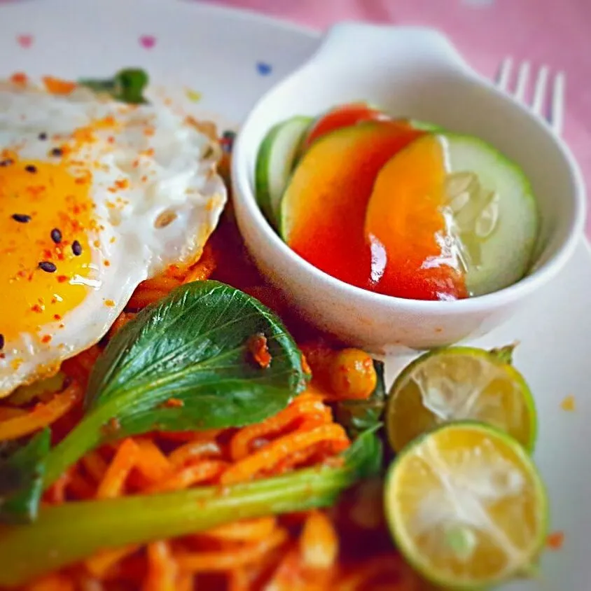 Snapdishの料理写真:last bento for January - mee goreng with homegrown vegetables|Chua Jeanさん