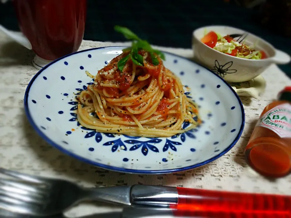 Yumiの簡単 レンジでtomato  sauce～🎵
シンプルトマトソース🍝|☆Yumi☆さん