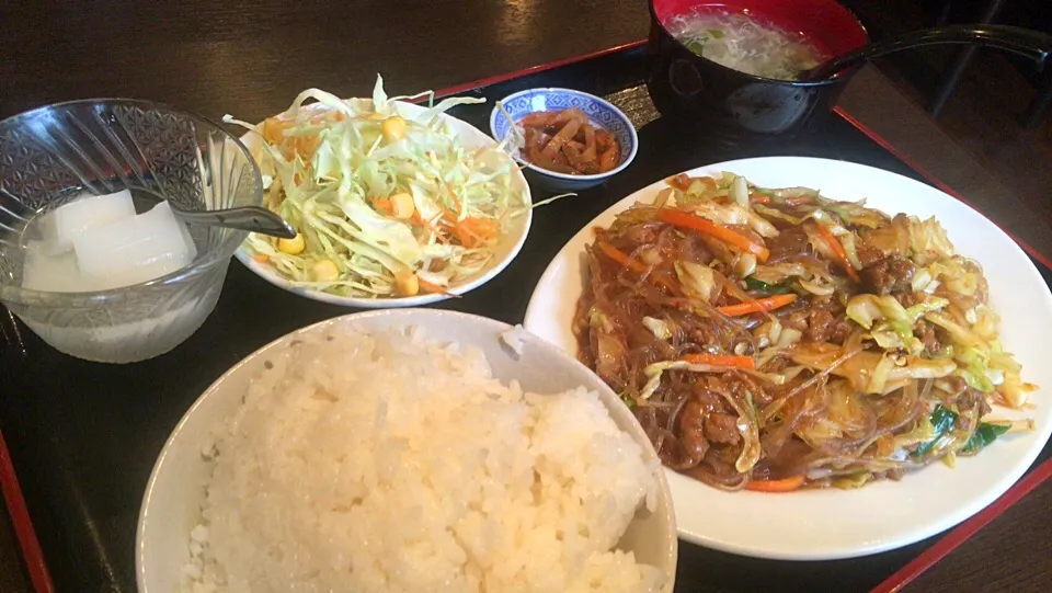 【日替定食】挽肉・春雨・野菜炒めを頂きました。|momongatomoさん