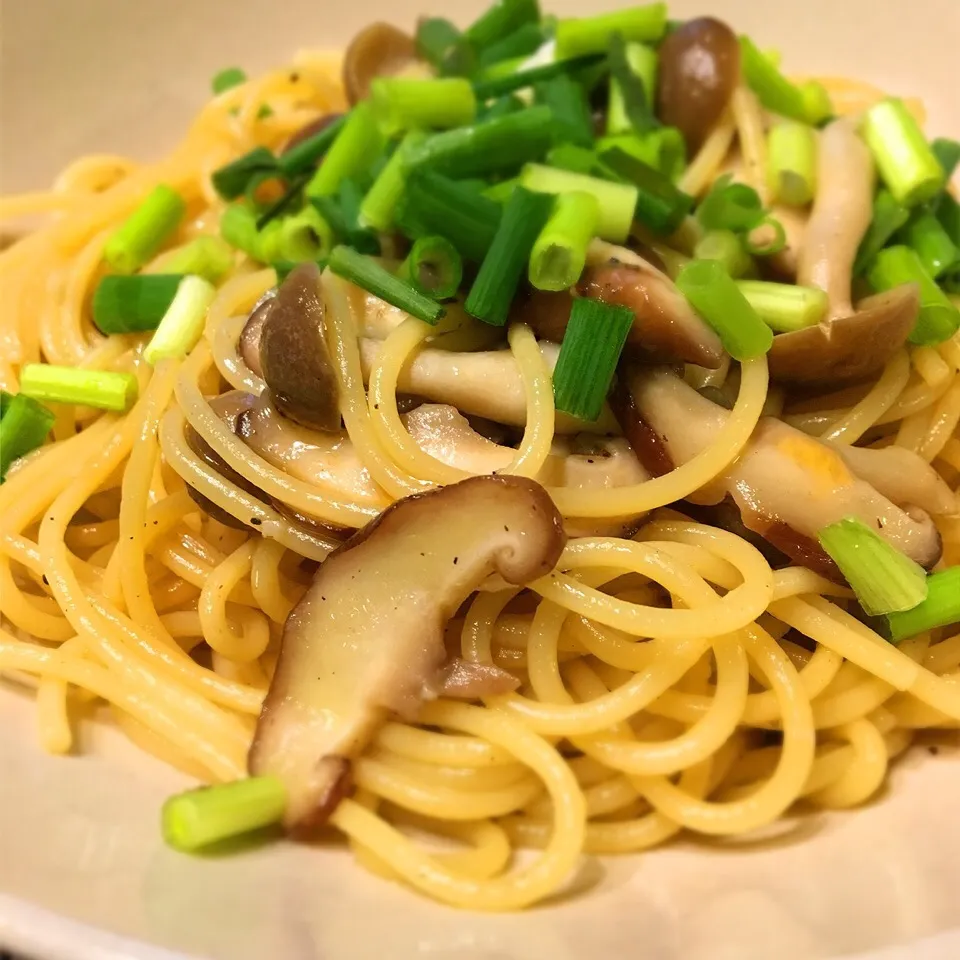 Snapdishの料理写真:今日のランチ
きのこの和風パスタ|Yuka Yasudaさん