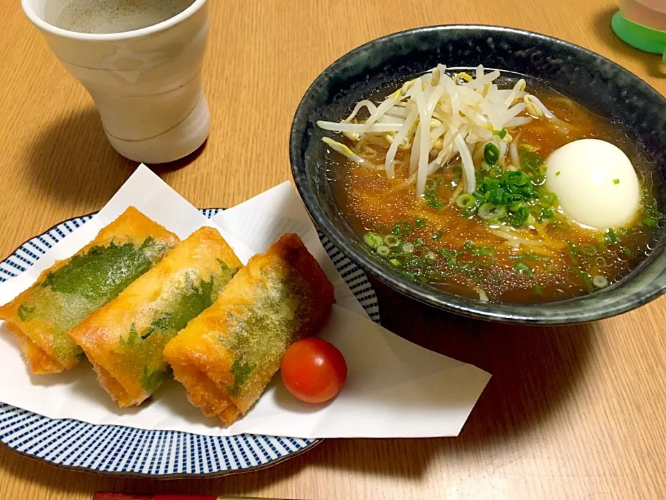 今日のよるごはん🌙醤油ラーメン&春巻き|acoyaさん