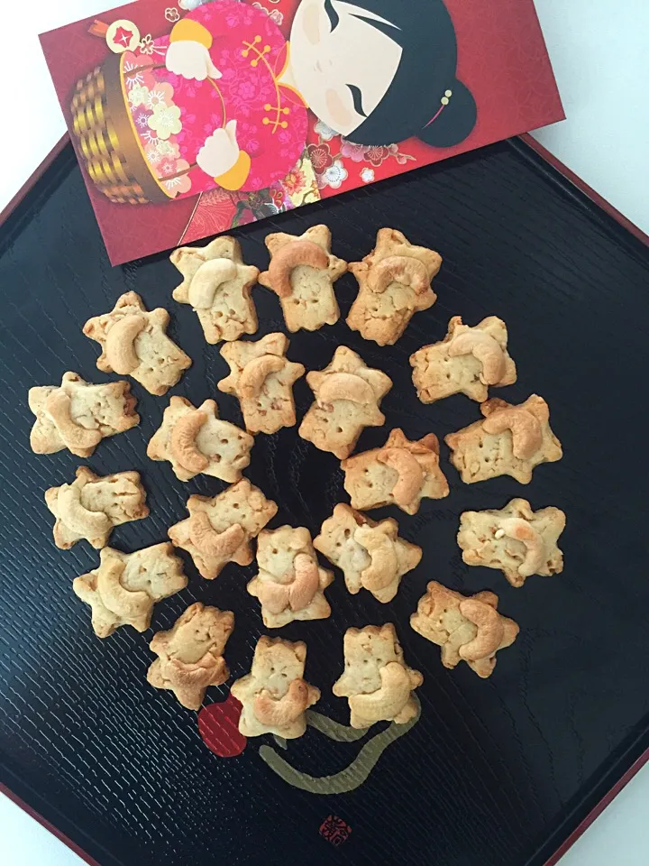 Snapdishの料理写真:Cashew nut cookies|12Dragonさん