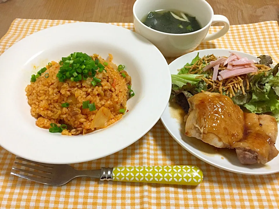 Snapdishの料理写真:キムチ炊き込み御飯&照り焼きチキン|あずきさん