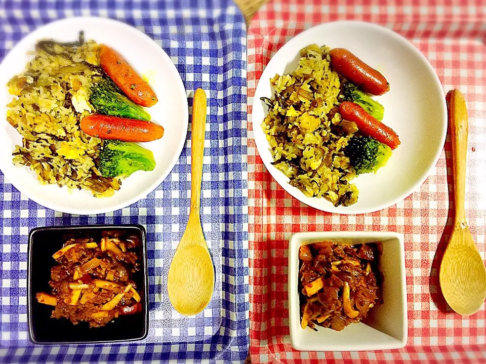 ✾朝ごはん✾

高菜炒飯
麻婆きのこ

朝ごはんにしてはガッツリ過ぎた…
( ´-` )|愛さん