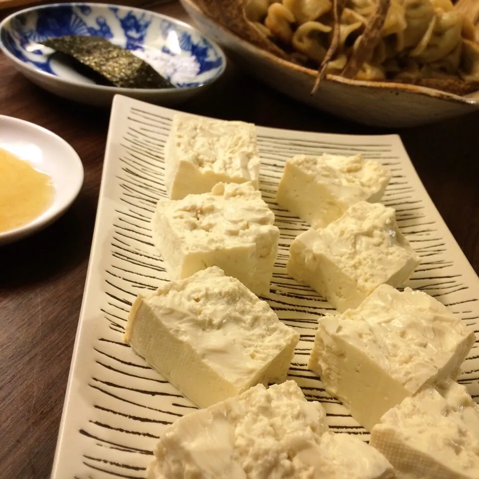 水切り豆腐に海苔と塩と胡麻油☆|kayoさん