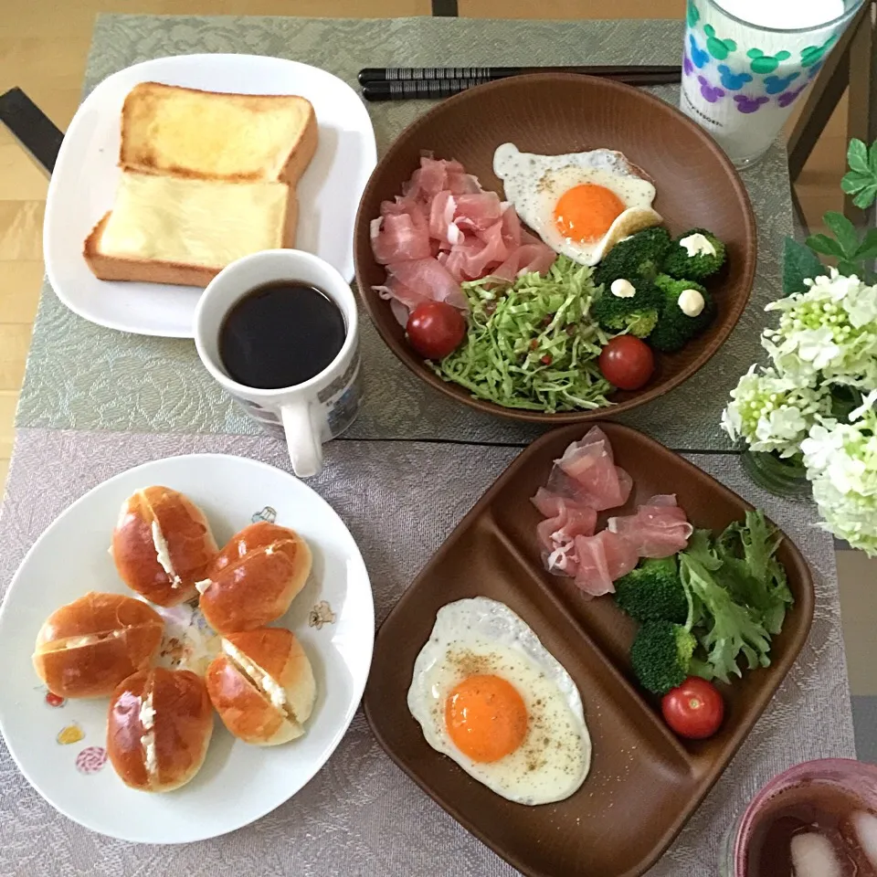 Snapdishの料理写真:主人と娘の休日モーニング❤︎|Makinsさん