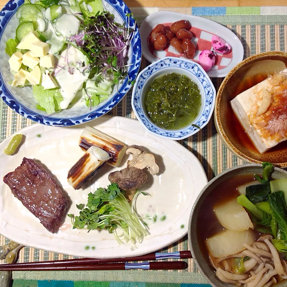 牛肉とネギ・椎茸の網焼き
大根と小松菜・しめじの炊き合わせ|shozuuさん