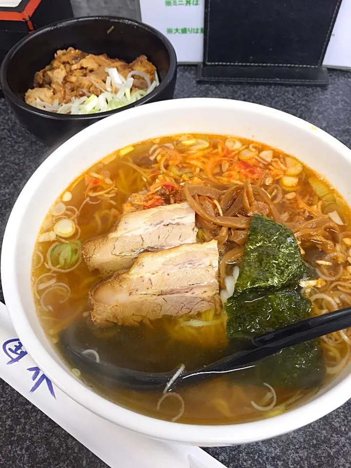 辛ラーメン&チャーシューミニ丼|wildcat山猫さん