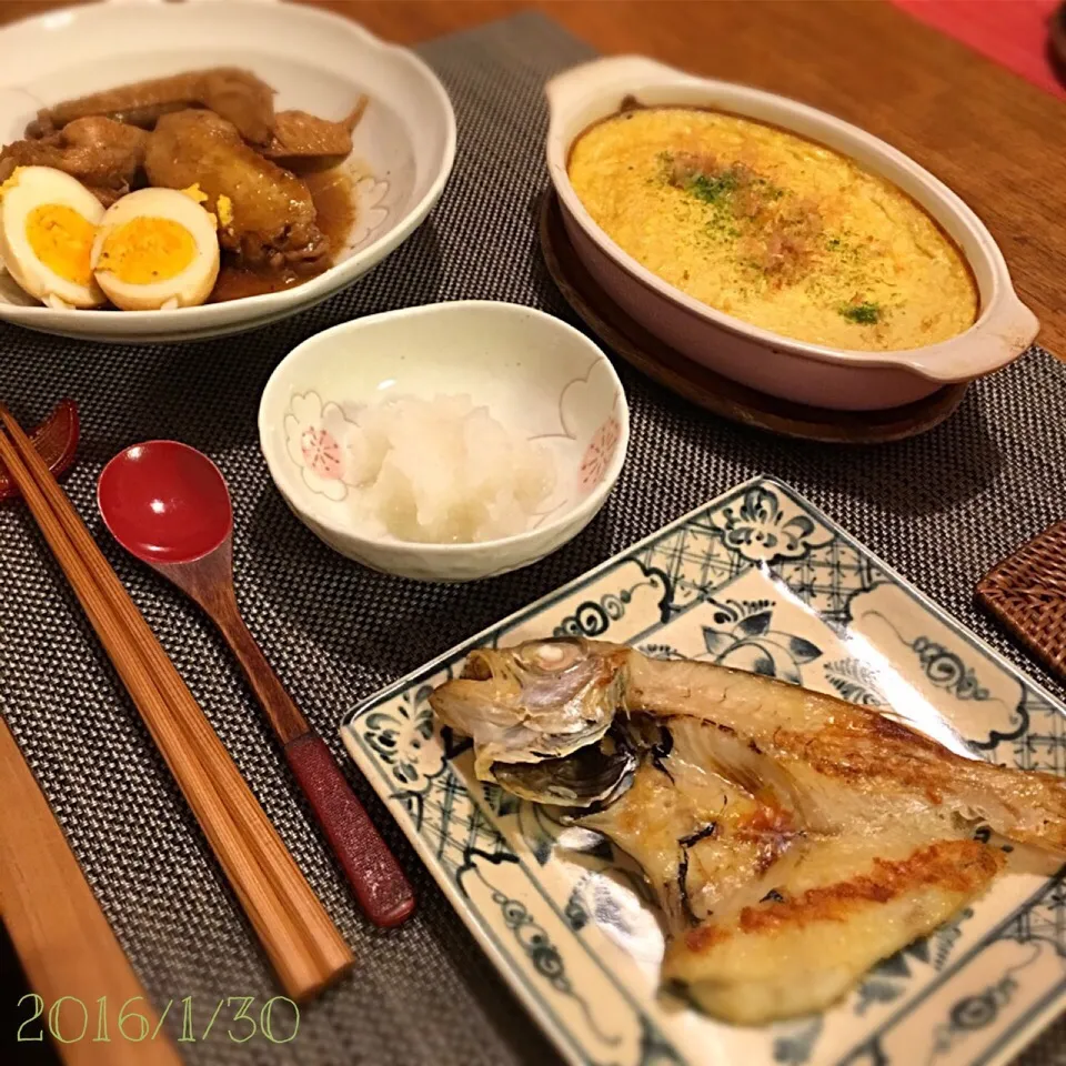 手羽と卵の甘辛煮
山芋鉄板
焼き魚|𓇼 Ⓢ Ⓗ Ⓘ Ⓝ Ⓞ Ⓑ Ⓤ 𓇼さん