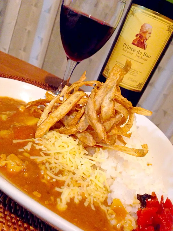 酒粕入りカレーライス🍛トッピングはチーズとゴボウチップス😋🍷✨300円のワイン😆|アイさん