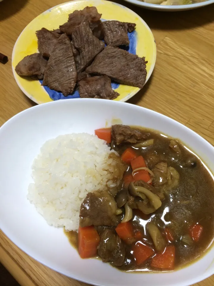 神戸牛のスジ肉カレー|こむぎさん