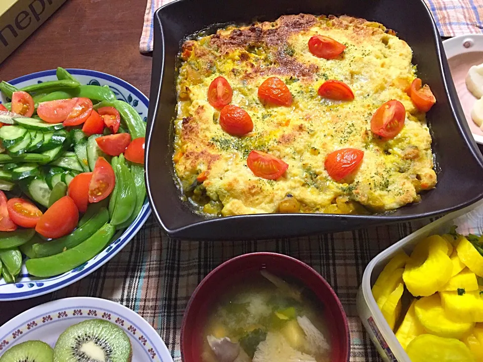 Snapdishの料理写真:野菜の煮物のパン粉焼き スナップえんどうのサラダ 味噌汁 手作り沢庵|掛谷節子さん