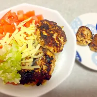 タコライス風ねぎ塩豆腐ハンバーグ丼|花さん