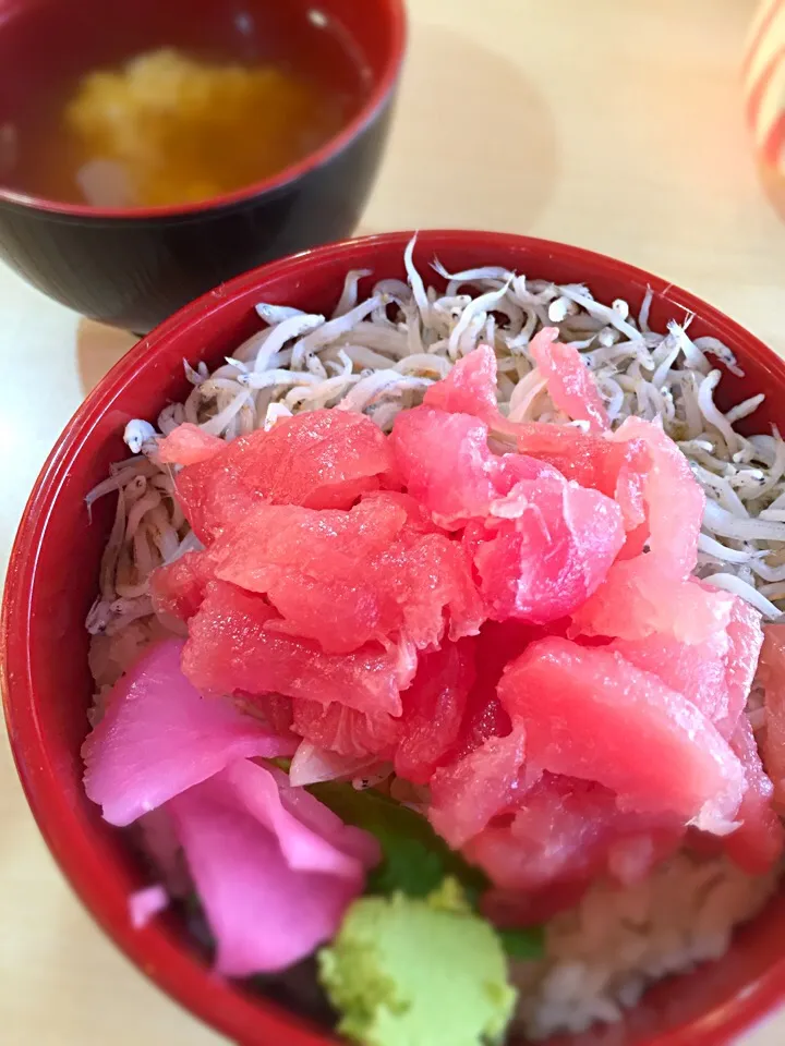 朝市ごはん
  中落白州丼|Emiさん