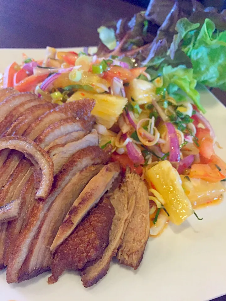 Crispy duck with salad|PhUnGさん