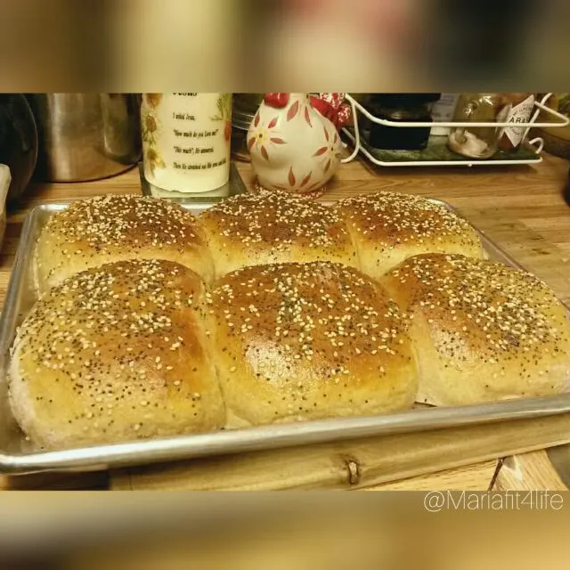 Homemade Whole Wheat Sesame Poppy Seed
Hamburger Buns 🍔|Mariafit4life🇺🇲🪶🦅さん