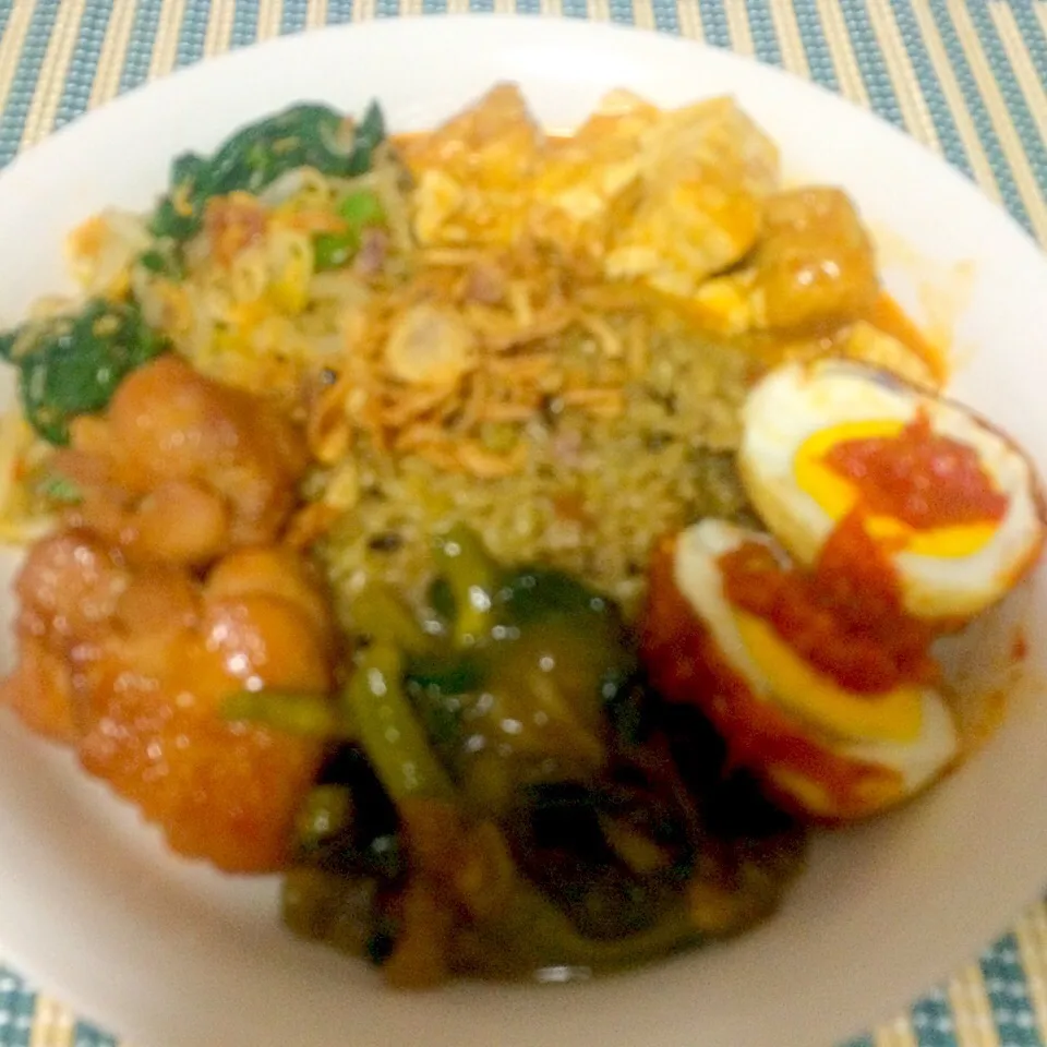 Snapdishの料理写真:My first home made nasi campur!|amiさん