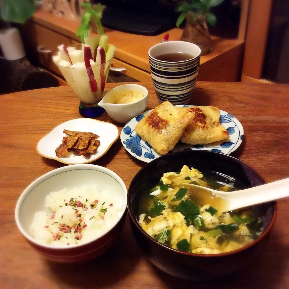 野菜スティック 手作り味噌&マヨネーズ添え、油揚げの納豆はさみ焼き、鶏皮のパリパリ焼き 2016.1.31|キラ姫さん