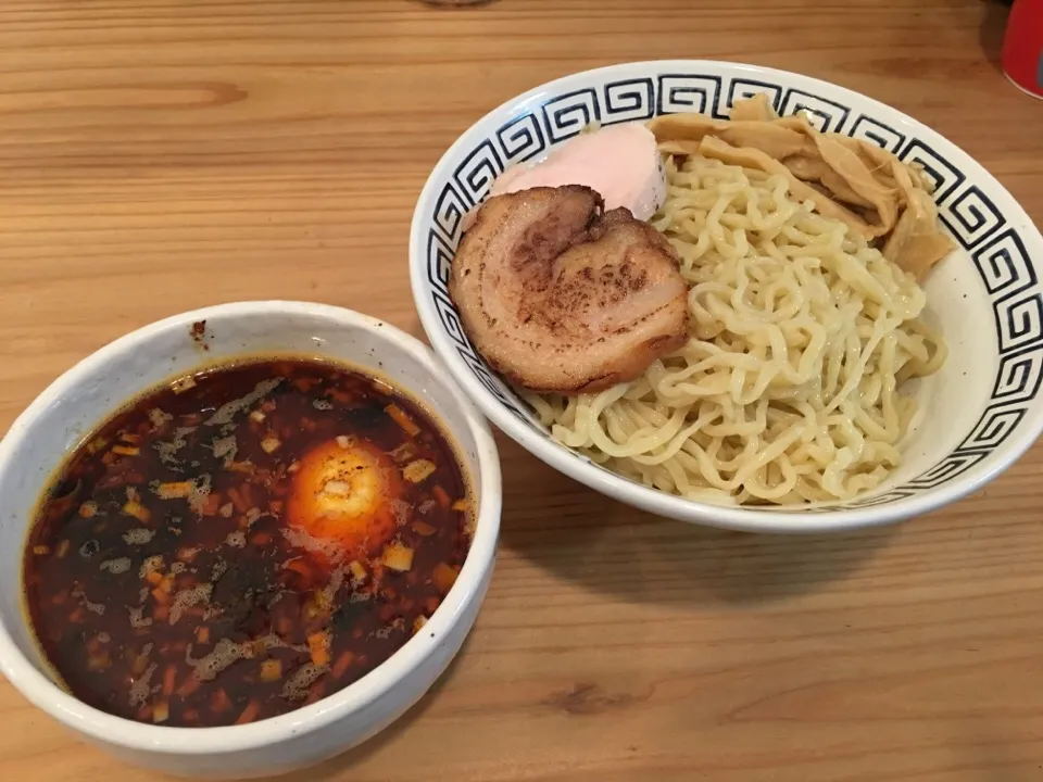 Snapdishの料理写真:激辛つけ麺(中盛、太麺、辛さup:ハバネロ＋5種の香辛料)|マロさん