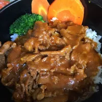 Curry Beef Don|Vincent Hoさん