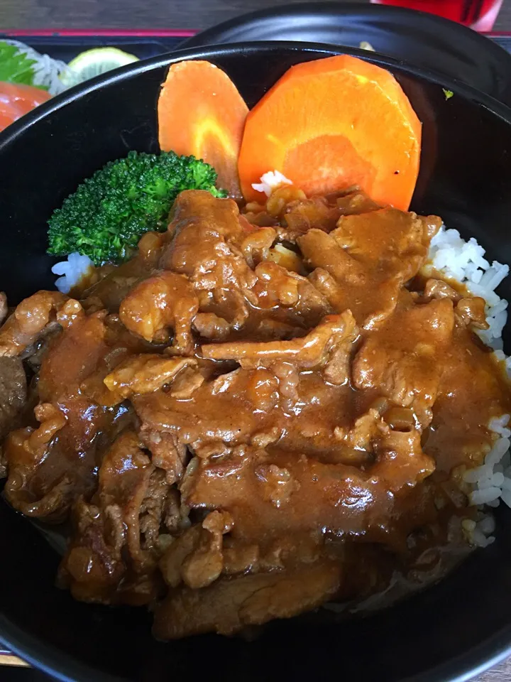 Curry Beef Don|Vincent Hoさん