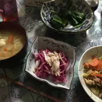 大根とハムのサラダ
肉と野菜炒め
白菜と人参と鶏団子のスープ|Asahi Kanazukaさん