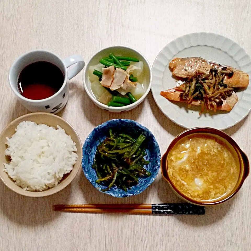 鮭のバター醤油焼きの夜ご飯♡|Mami.Nさん