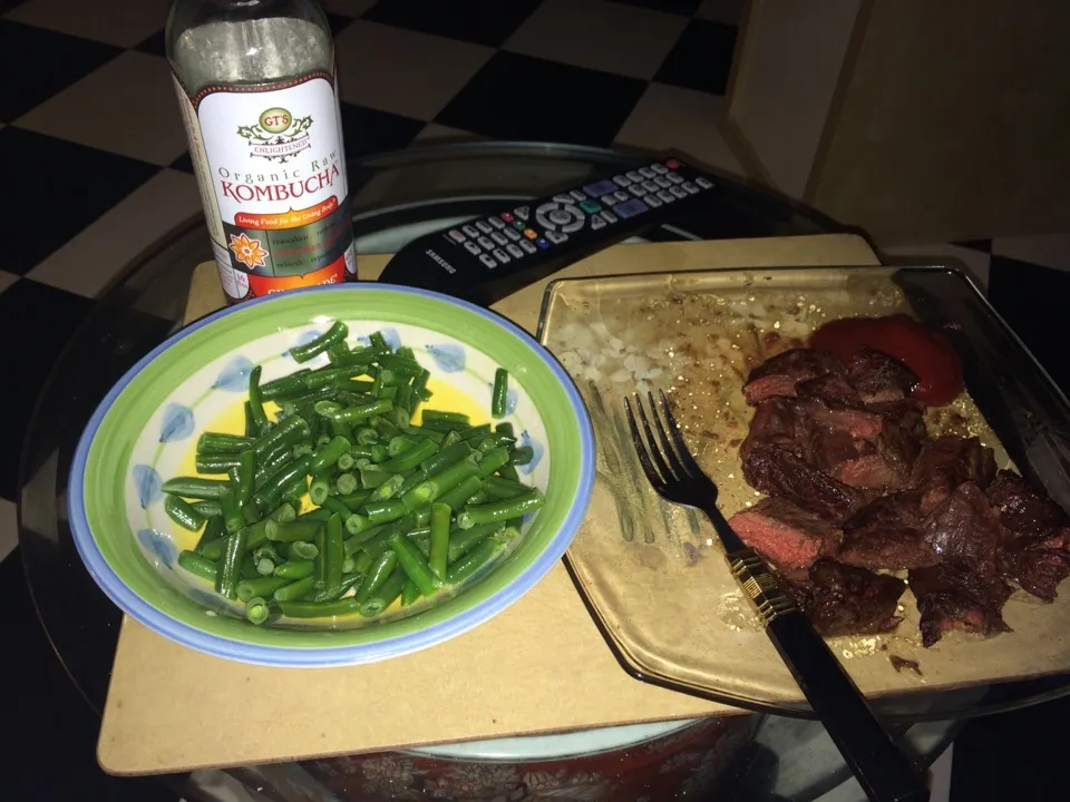 Grassfed hangar steak with green beans and Kombucha|ahron gさん