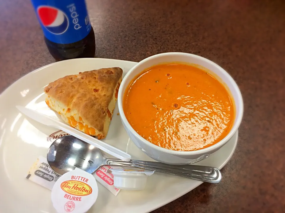 Snapdishの料理写真:Tim Hortons red pepper soup💜💋💜|Jessica Cさん