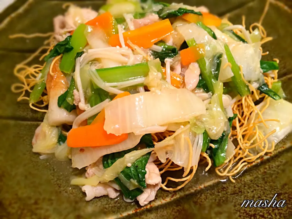 パリパリ麺の野菜たっぷり皿うどん😋|mashaさん