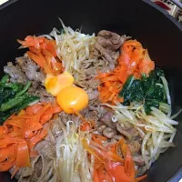 Snapdishの料理写真:ダッチオーブンで ビビンバ！|kossyCampさん