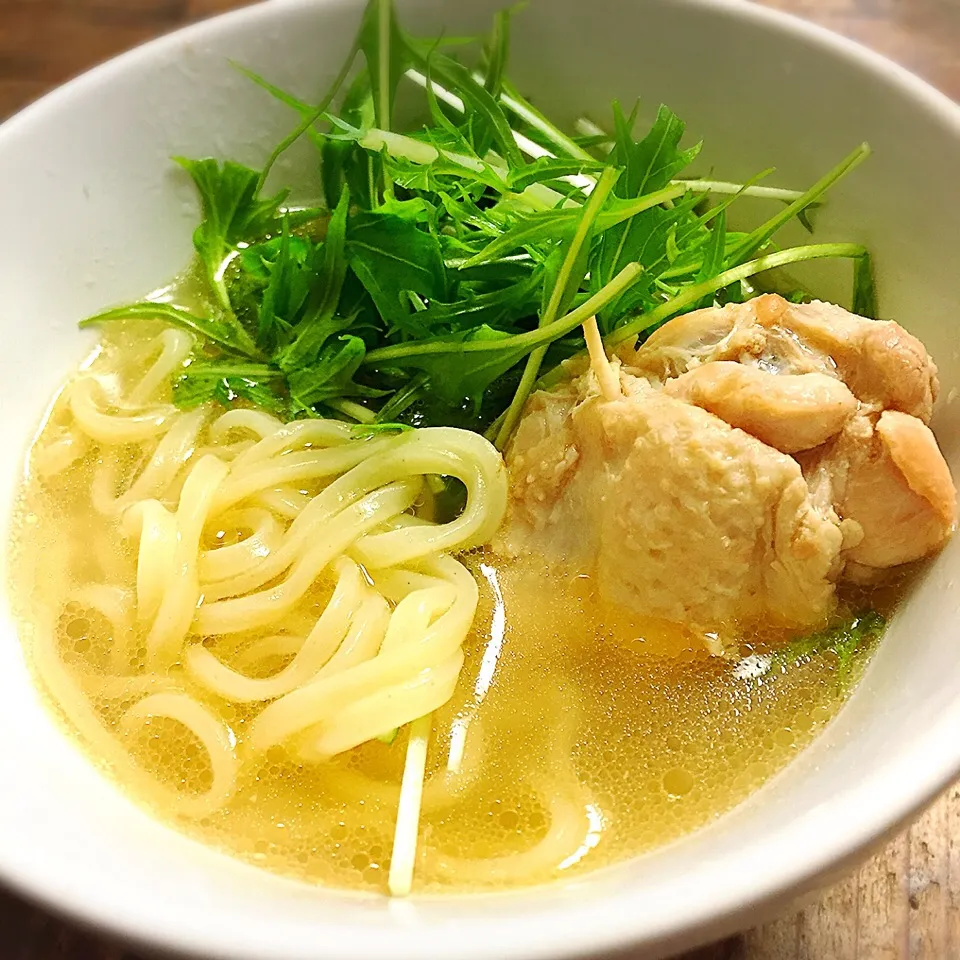 りまこさんの料理 麻油鶏 マーヨーチー〜台湾の薬膳料理〜
麺、入れてみたよ👍|アッツさん