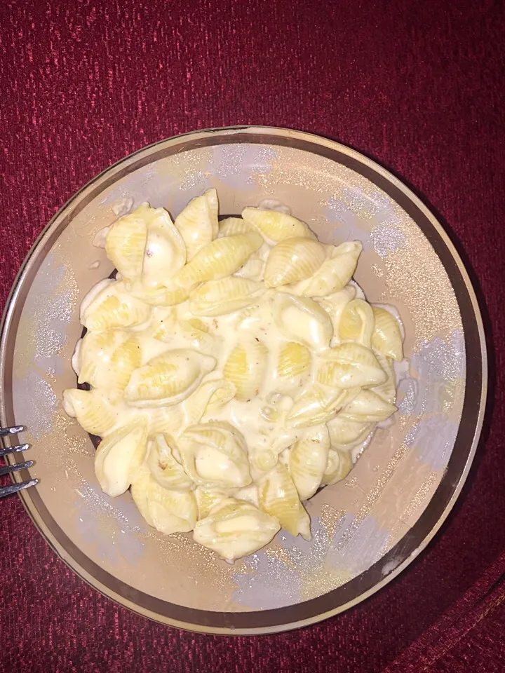 White pasta with cheddar cheese and mozzarella cheese|oaishe khanさん