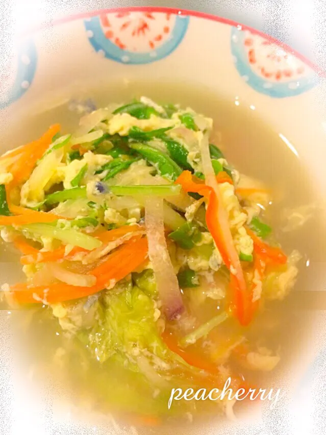 昨日の彩り野菜サラダで卵スープ😅|☆ぴ〜ちゃん☆さん